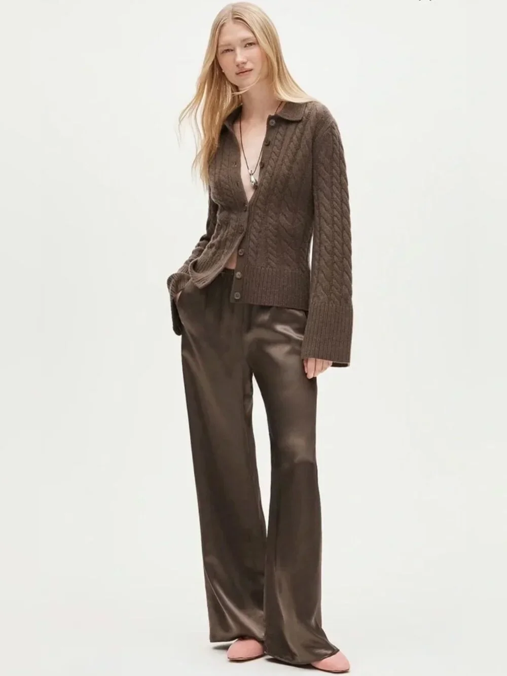 Women’s Wide-Leg Elastic Waist Pants in Taupe